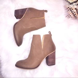 NWOT Melrose and Market Booties